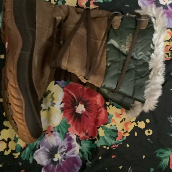 Women’s winter boots The North face size9 no tear - Picture 3 of 15